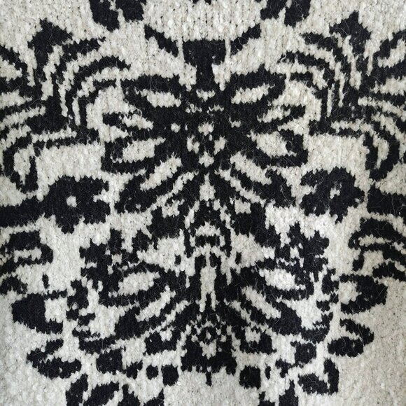 MOTH by ANTHROPOLOGIE Alaskan Half Zip Sweater - Picture 4 of 12